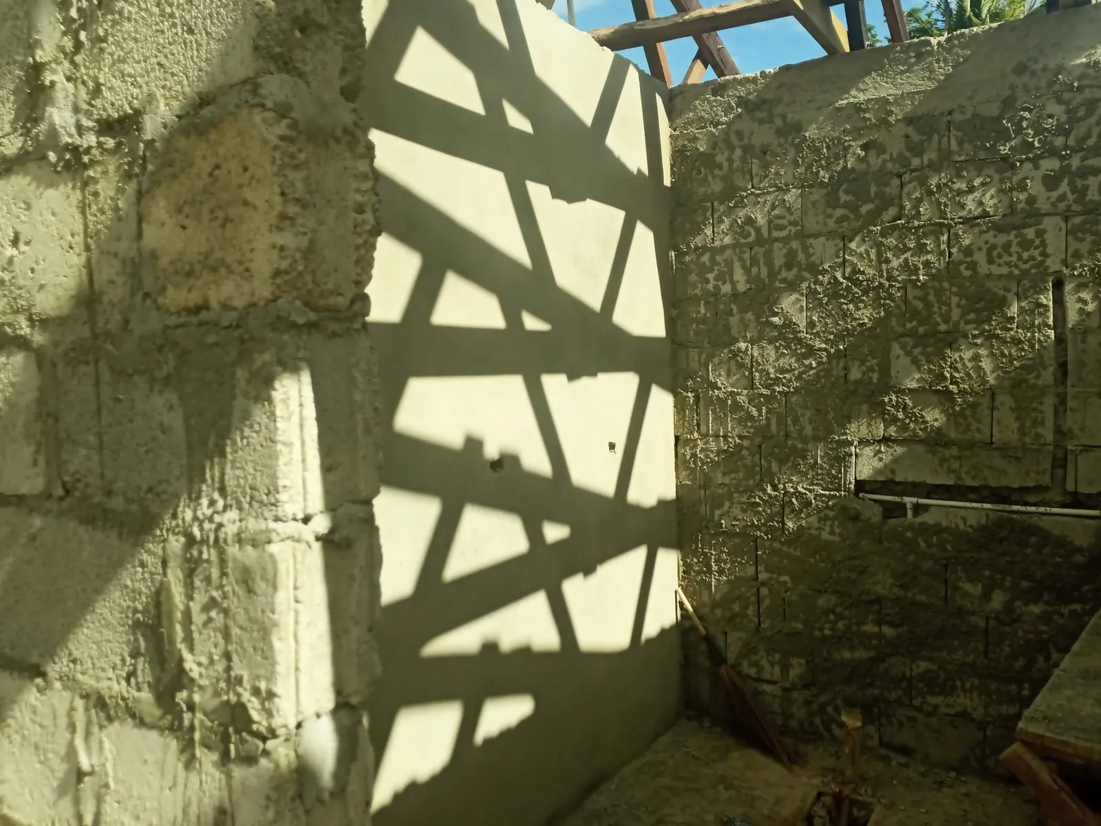 Window opening framing the view on an Othannel build
